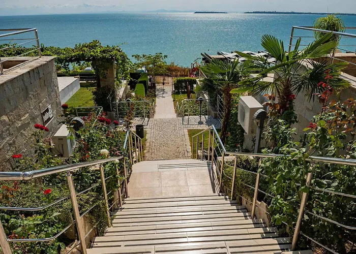 Apartment Comfortable With Sea View In Dolce 2 Sveti Vlas